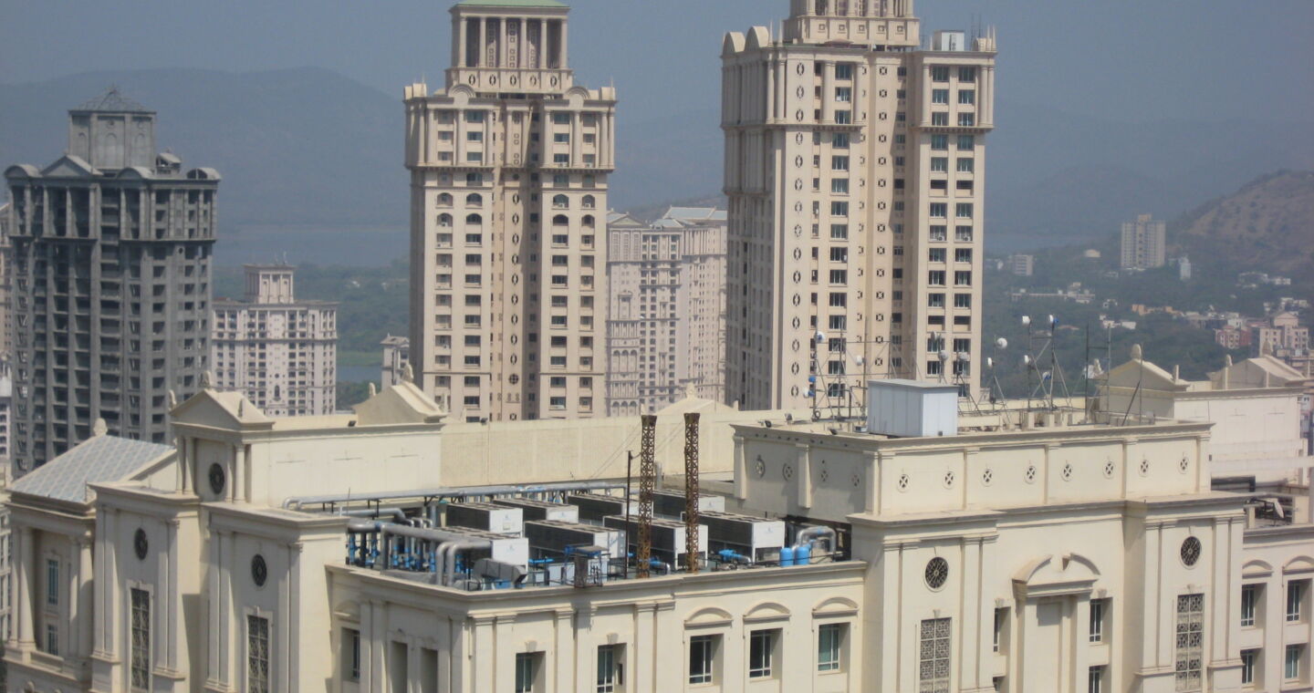 Mumbai Hiranandani Gardens VI